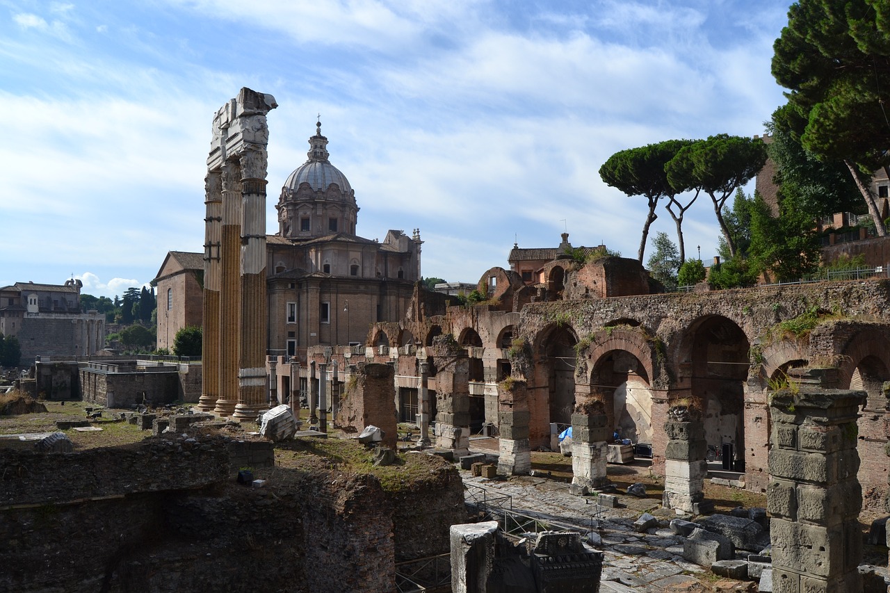 Analyzing the Art and Architecture of the Roman Empire